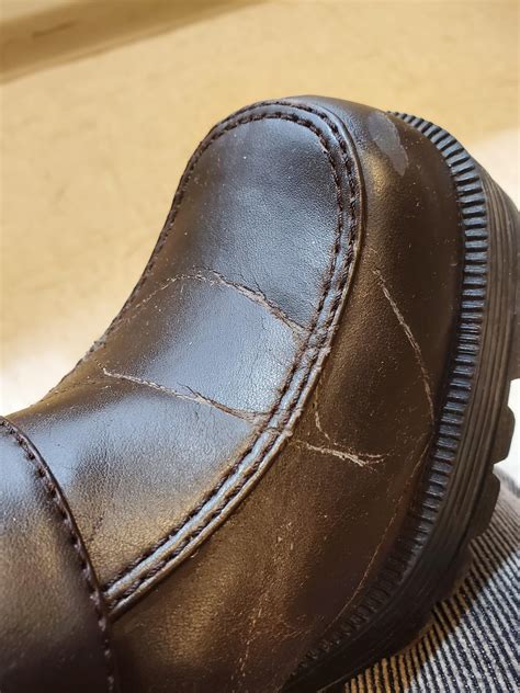 how to stop fake leather shoes from smelling|remove chemical smell from leather.